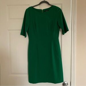 Tahari dress NWOT